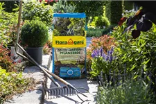 Floragard Aktiv-Gartenpflanzerde 1 Sack x 50 Liter