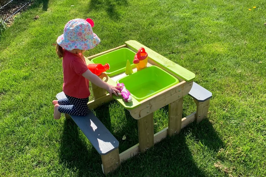 Garten Holz-Tisch für Kinder mit Bänken 1 Stück