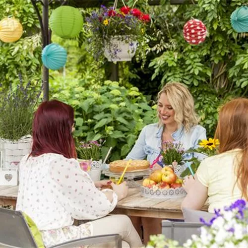 Terrasse brauchen tolle Sitzplätze zum Wohlfühlen