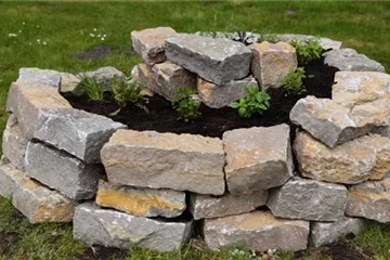 Kräuterspirale selbst bauen und bepflanzen Kräuterspirale selbst bauen und bepflanzen