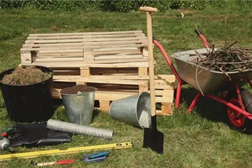 DIY Hochbeet aus Paletten bauen DIY Hochbeet aus Paletten bauen